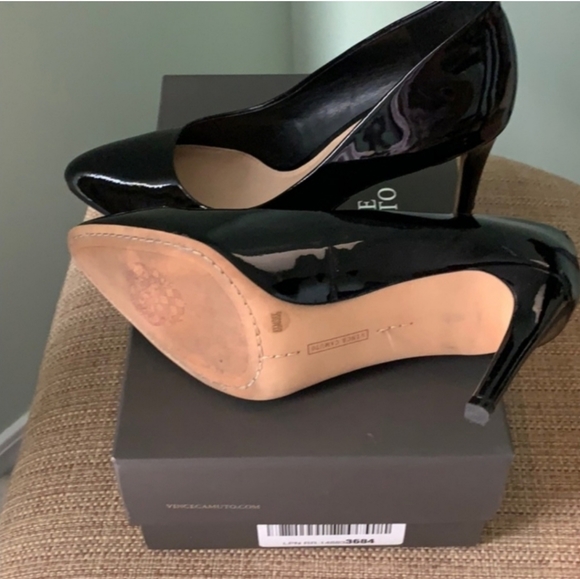 ♡♡ Vince Camuto Black Stiletto Heels | Vegan Leather 8½ - Picture 5 of 8